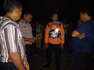 Tim SAR Saat Melakukan Pencarian pekerja kebun kelapa sawit dikabarkan tenggelam di Sungai Konaweha (Foto: IST)