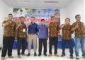 Koordinator TA P3MD Konkep, Ansaruddin (Ketiga dari Kanan), Kadis PMD Konkep dan Ketua TIK, Mihdar (Tengah) Bersama Tenaga Ahli P3MD Konkep (Foto: IST)