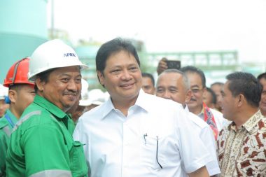 Menteri Perindustrian RI, Airlangga Hartarto (Kemeja Putih), (Foto: IST)