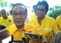 Wakil Dewan Kehormatan DPP Golkar,Akbar Tanjung,didampingi Ketua DPD Golkar Sultra Ridwan Bae