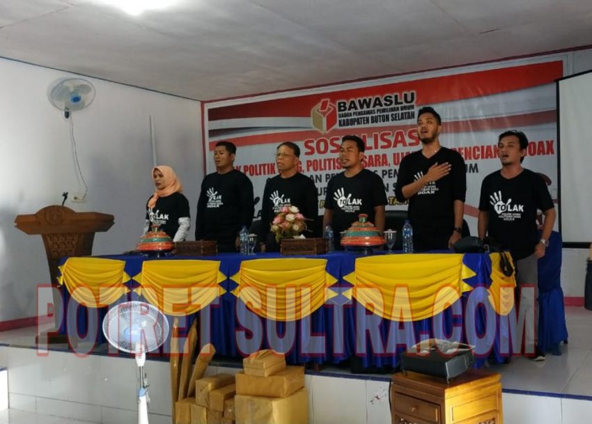 Bawaslu Buton Selatan Saat Deklarasi Anti Money Politik (Foto: Irfan Sahidin)