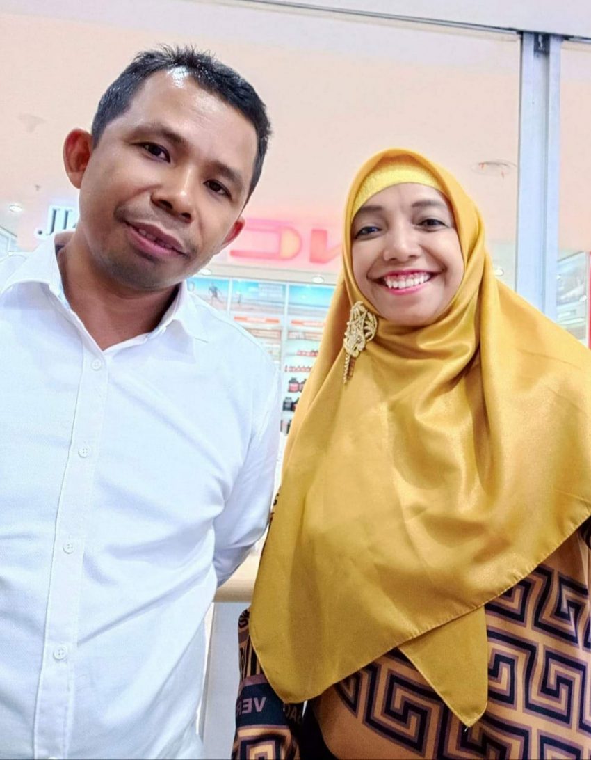 Laode Basir Bersama Temannya Sewktu SMA yang Saat ini Menjadi Dokter
